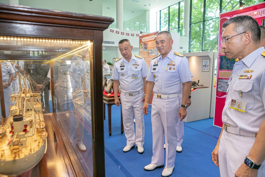 เปิดนิทรรศการเทิดพระเกียรติครบรอบวันสิ้นพระชนม์100ปีองค์บิดาของทหารเรือไทย