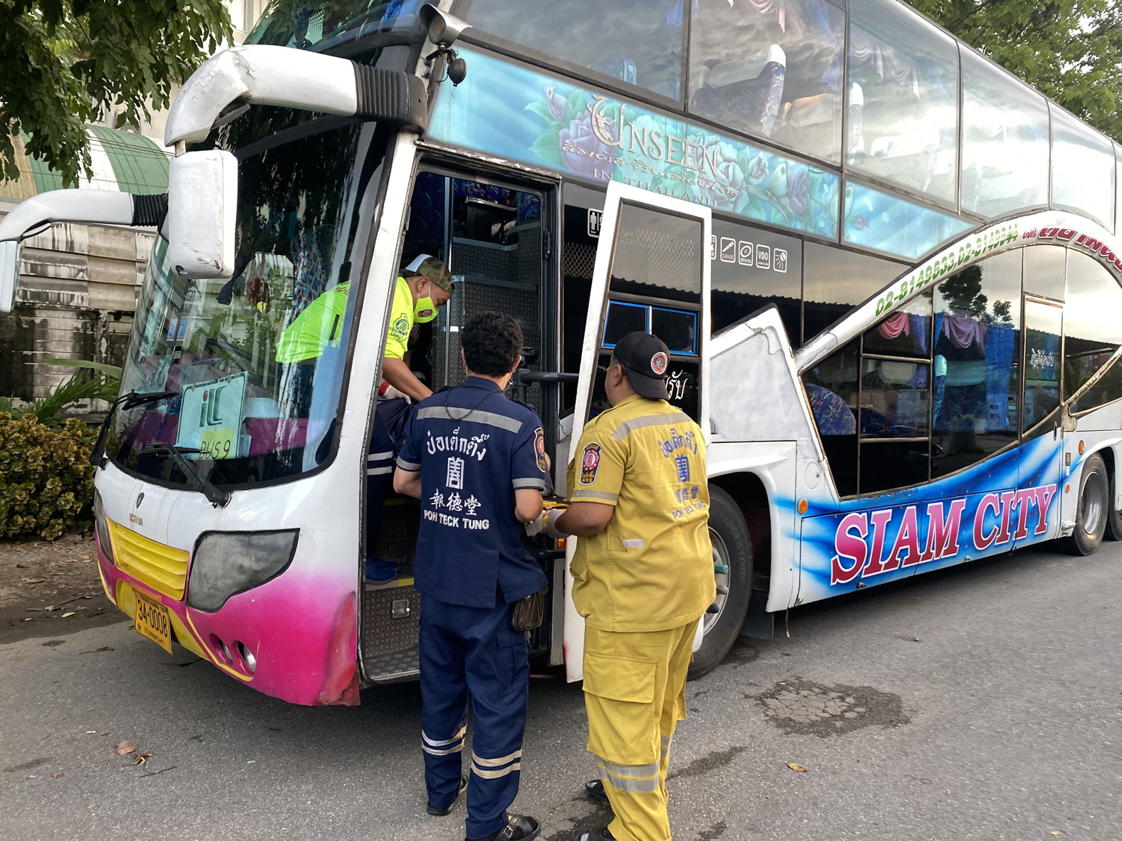 โชเฟอร์รถบัสโรคประจำตัวกำเริบวูบดับคารถหลังจอดรอรับคนงาน