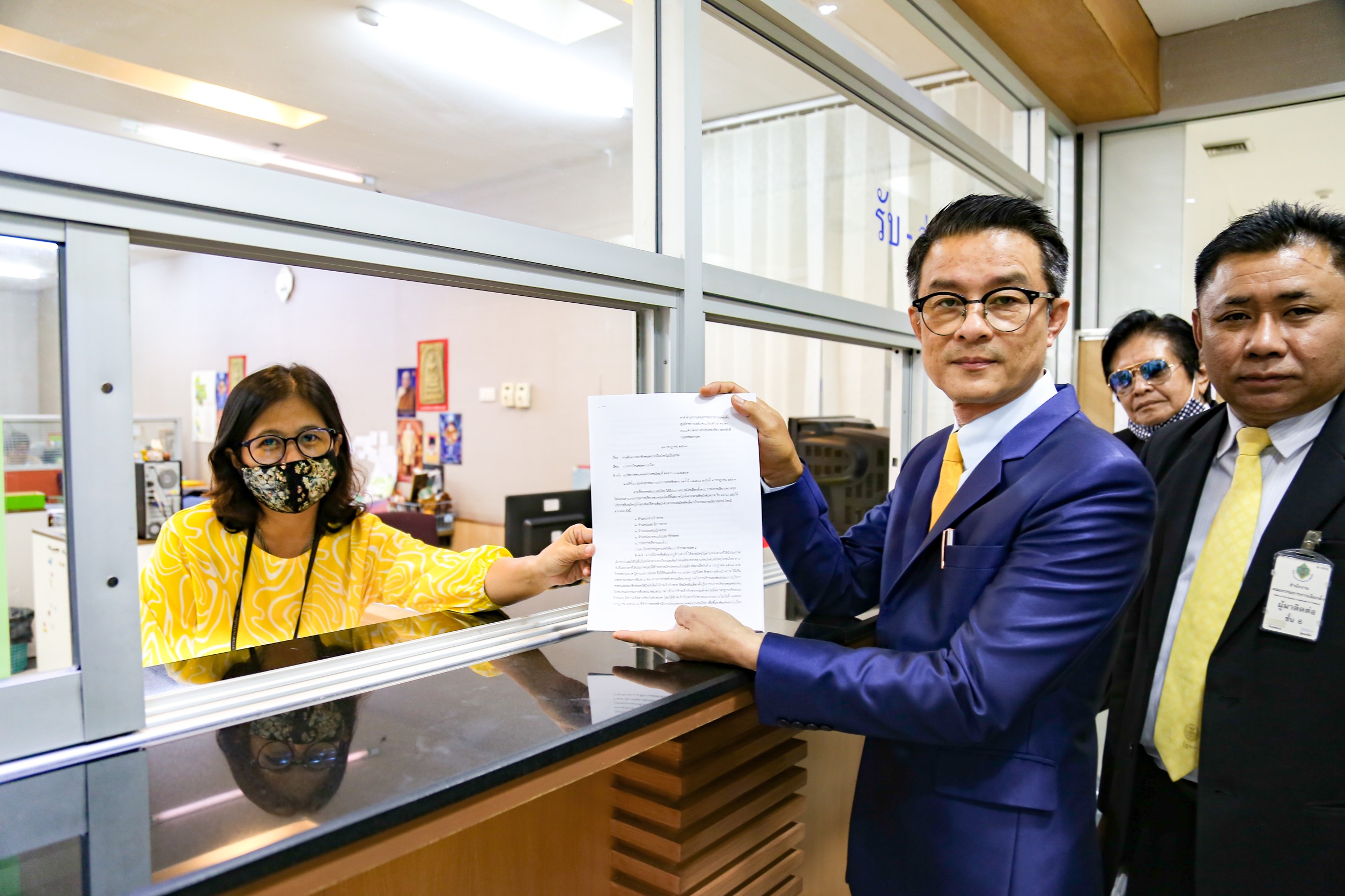  "อนันต์"ยื่นกกต.ระงับประชุมใหญ่พรรคพลังปวงชนไทย ซัด"นิคม" ปากบอกรักปชต.แต่ทำตัวเป็นเผด็จการ