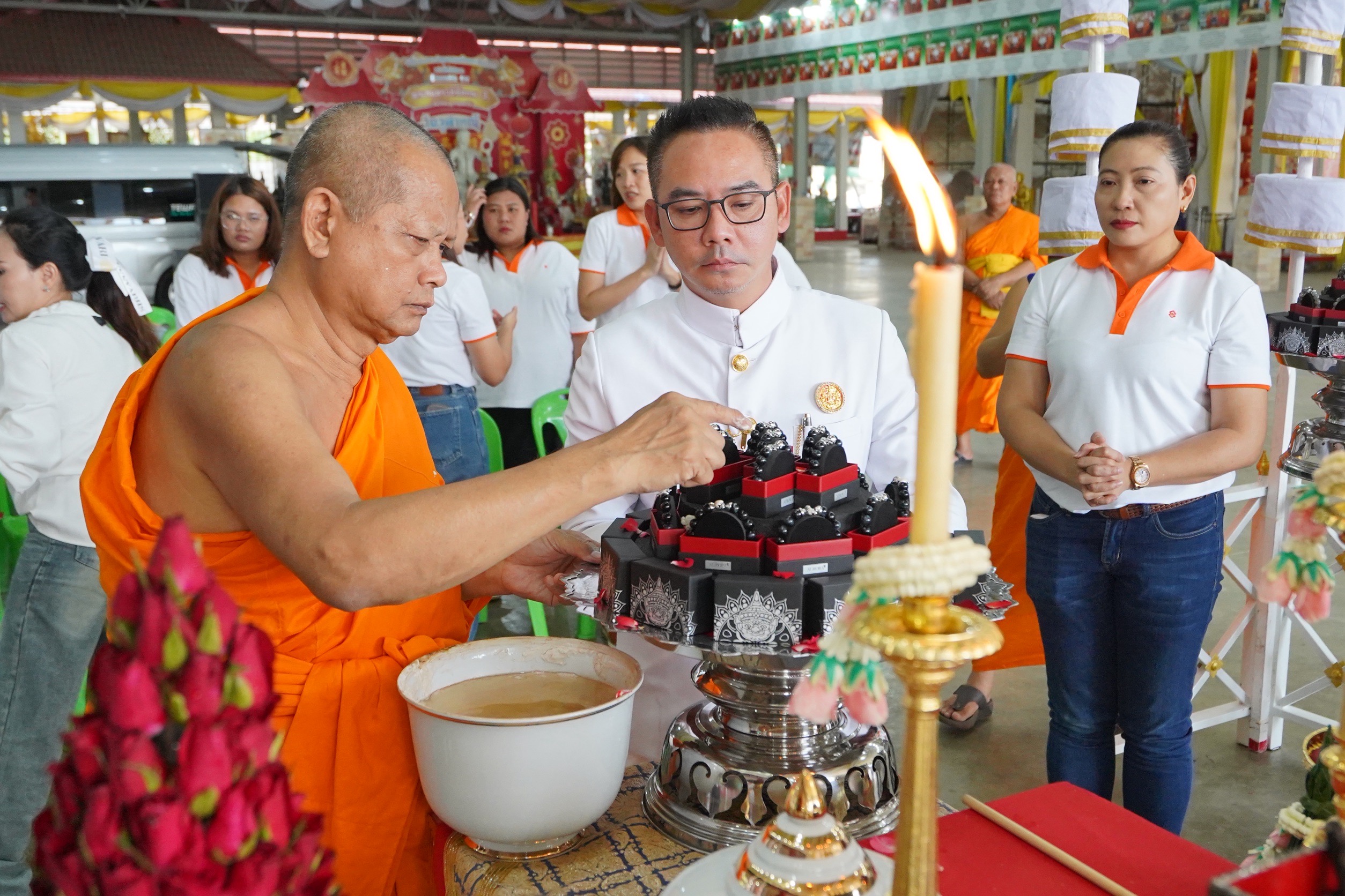 "ออโรร่า ดีไซน์” จัดพิธีบวงสรวงท้าวเวสสุวรรณ ณ วัดจุฬามณี จ.สมุทรสงคราม เพื่อความเป็นสิริมงคล
