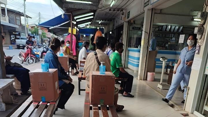 โคราชวุ่น! “หมอบรรพต” ขวัญใจคนท้องถิ่นติดโควิด  ประกาศคนไข้คลินิกตรวจหาเชื้อด่วน