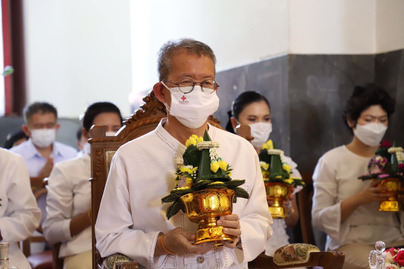 จังหวัดอ่างทอง จัดพิธีเจริญพระพุทธมนต์นพเคราะห์ ณ พระวิหารหลวง วัดไชโยวรวิหาร 