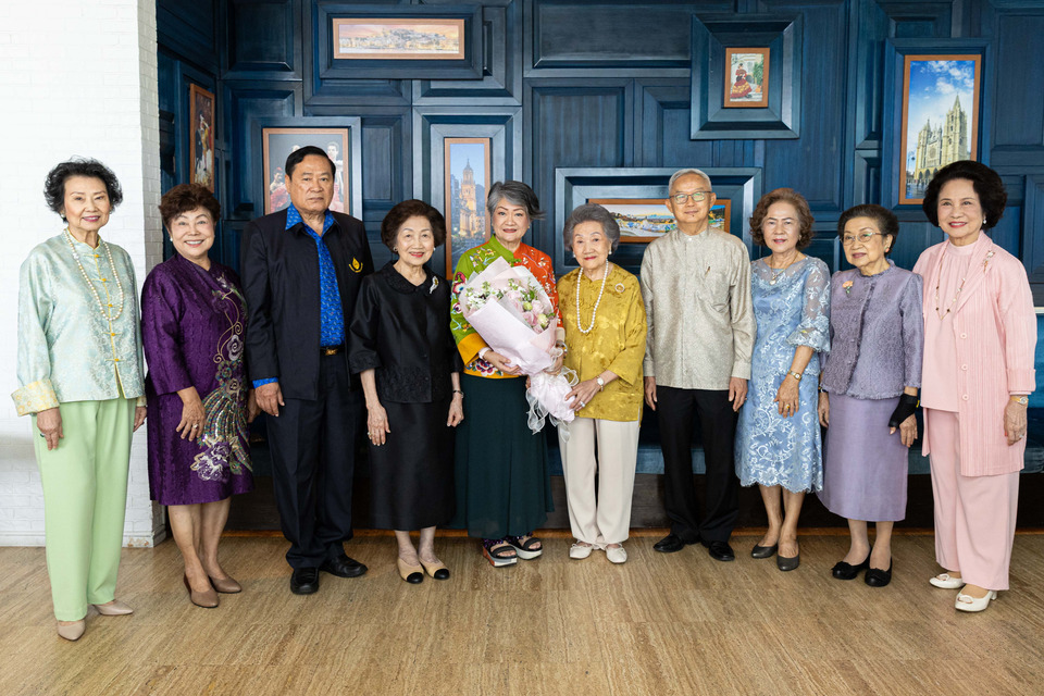 ปลาบปลื้มสุดๆร่วมแสดงความยินดีเพื่อนคนเก่ง