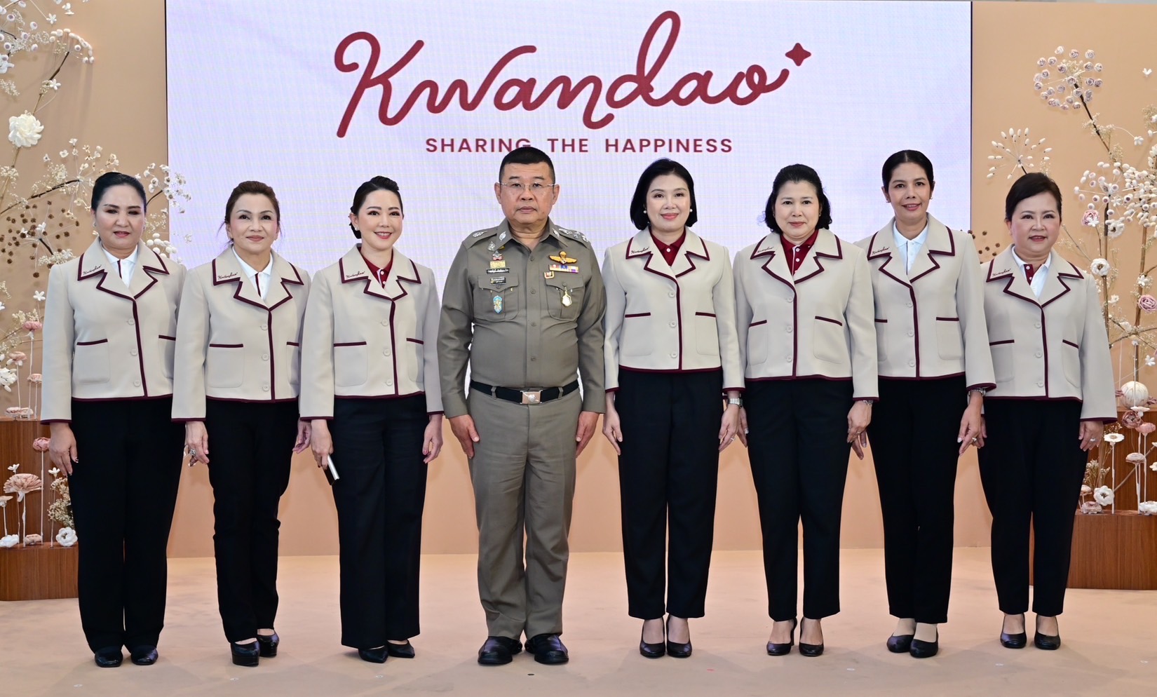 แม่บ้านตำรวจ เปิดตัวผลิตภัณฑ์  “ขวัญดาว” (Kwandao ) ชูศักยภาพงานหัตถกรรม สู่ร้านปันรักษ์ 