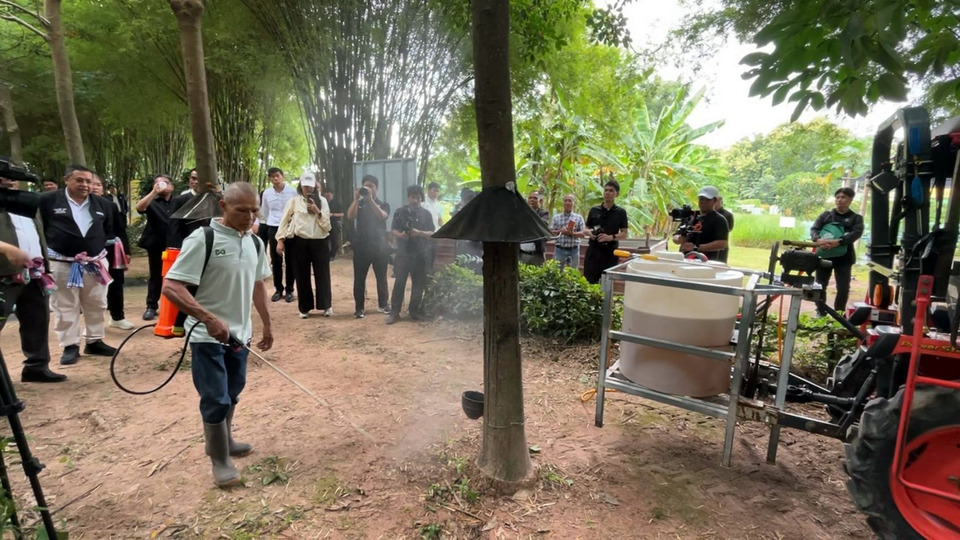กยท. โชว์ “น้ำหมักกรดอะมิโนนม” แห่งแรกอีสานที่ขอนแก่น เล็งขยาย 33 ศูนย์ ลดปุ๋ยเคมี