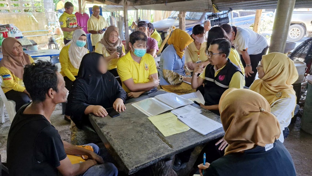 ทีมแพทย์ รพ.ละงู-พม.สตูล รุดดูอาการ ช่วยเหลือสาวสตูลป่วยโรคประหลาด