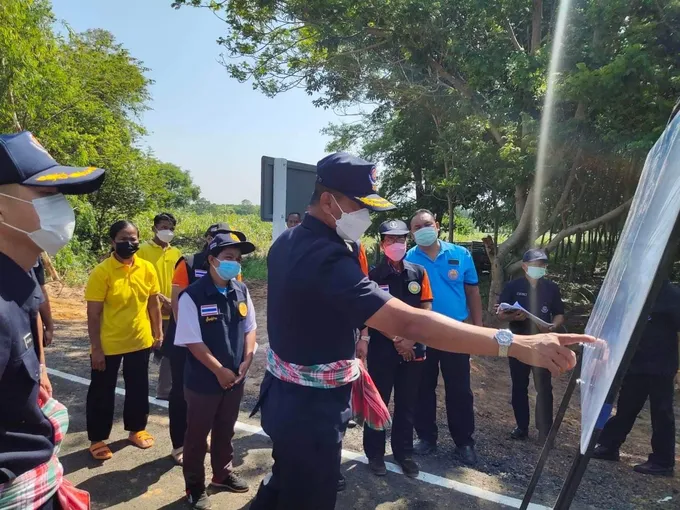 รองเสนาธิการหน่วยบัญชาการทหารพัฒนา  เดินทางตรวจประเมินงาน นพค.55 สร้างถนน-แหล่งน้ำ ช่วยเหลือ ปชช.
