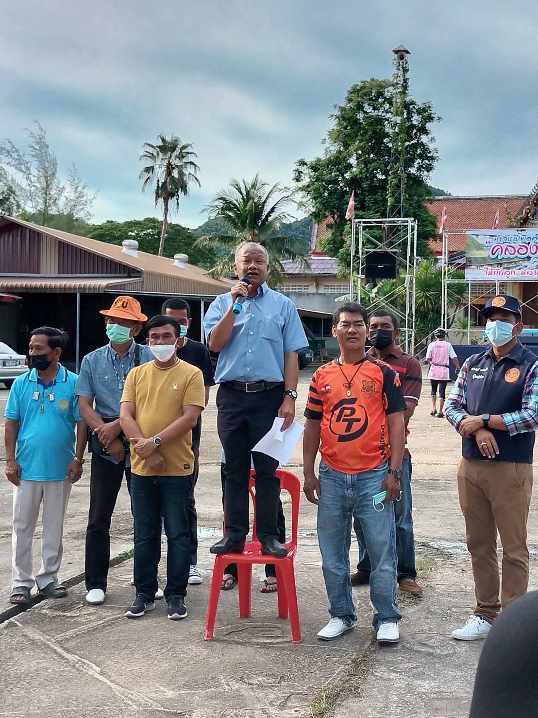 ‘กำนันหนุ่ย’ ลูกชายอดีต รมต.เกษตรฯ ประกาศชัยชนะหลังนำชาวบ้านค้านฟาร์มหมูขนาดใหญ่ในพื้นที่ต้นแม่น้ำกุยบุรี 