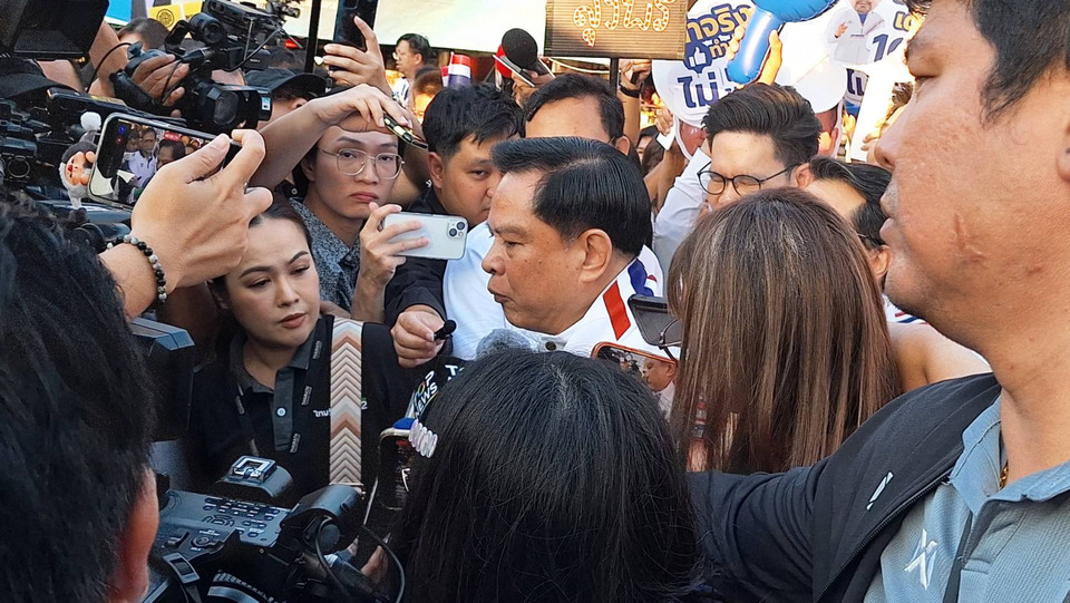 สมัคร ส.ส.กทม.วันแรกคึกคัก “ภูมิใจไทย” มาพรรคแรก ตามด้วย “เพื่อไทย-รวมไทยสร้างชาติ”
