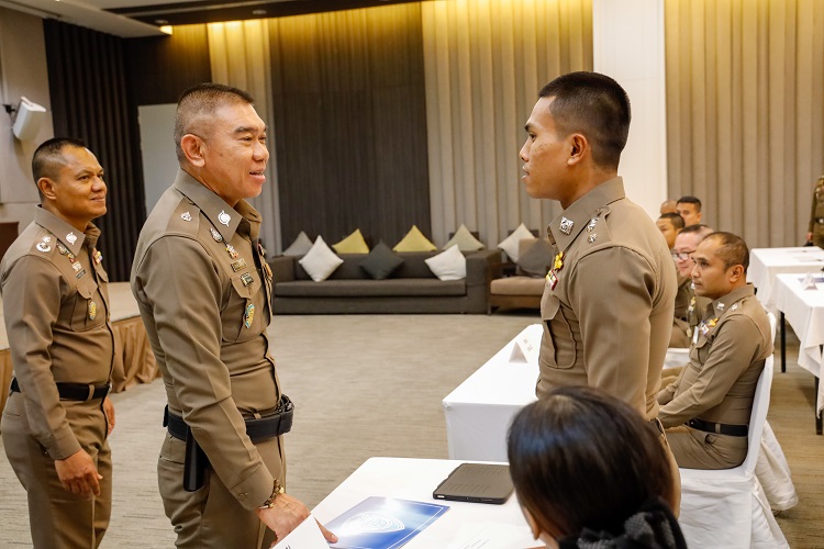 'บิ๊กหลวง'เปิดโครงการฝึกอบรมเชิงปฏิบัติการเพื่อเพิ่มประสิทธิภาพการปฏิบัติงานของข้าราชการตำรวจ