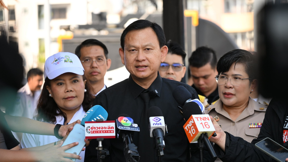 กทม. พร้อม! ปลัดฯ ตรวจเลือกตั้งล่วงหน้าบางกะปิ คนแห่ใช้สิทธิมากสุด ไม่พบปัญหา