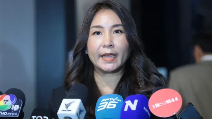 ‘ศิริกัญญา’ แซะ ‘อนุทิน’ จัด ครม.พบประชาชน เหตุคะแนนตก แนะเข้าสภาฯแจงกระทู้ด้วยตัวเอง