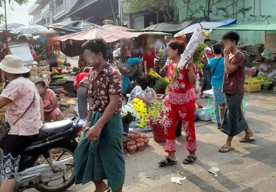 ราษฎรในเมียวดี ออกใช้ชีวิตตามปกติ ในเขตตัวเมืองย่านธุรกิจ 