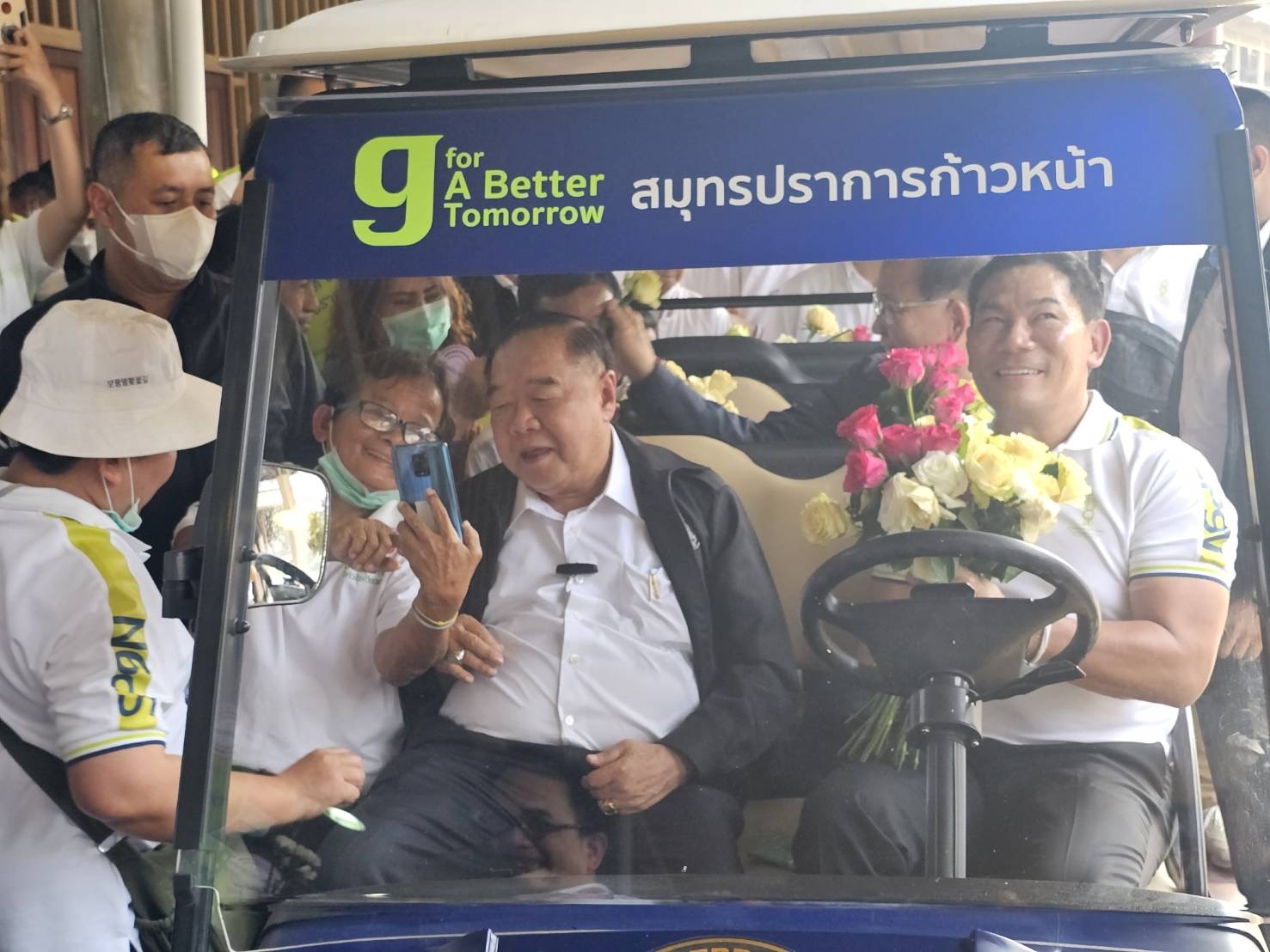 "บิ๊กป้อม" เปิดตลาดท่องเที่ยงเมืองปากน้ำ "บ้านใหญ่อัศวเหม" ต้อนรับพรึ่บ ! 