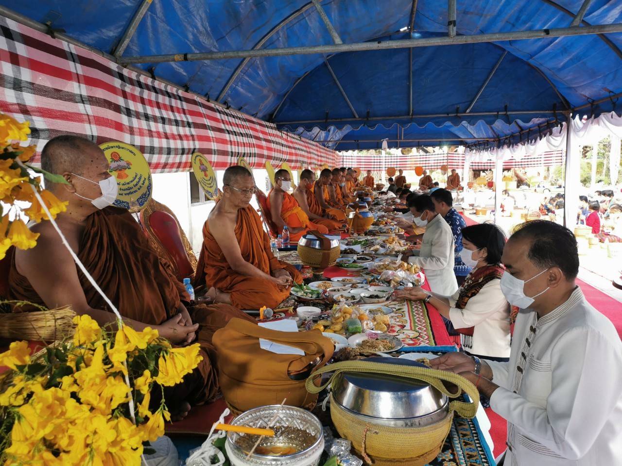 "ยโสธร"ตำบลทุ่งแต้จัดงานบุญข้าวจี่-บุญกุ้มข้าวใหญ่สืบสานประเพณี