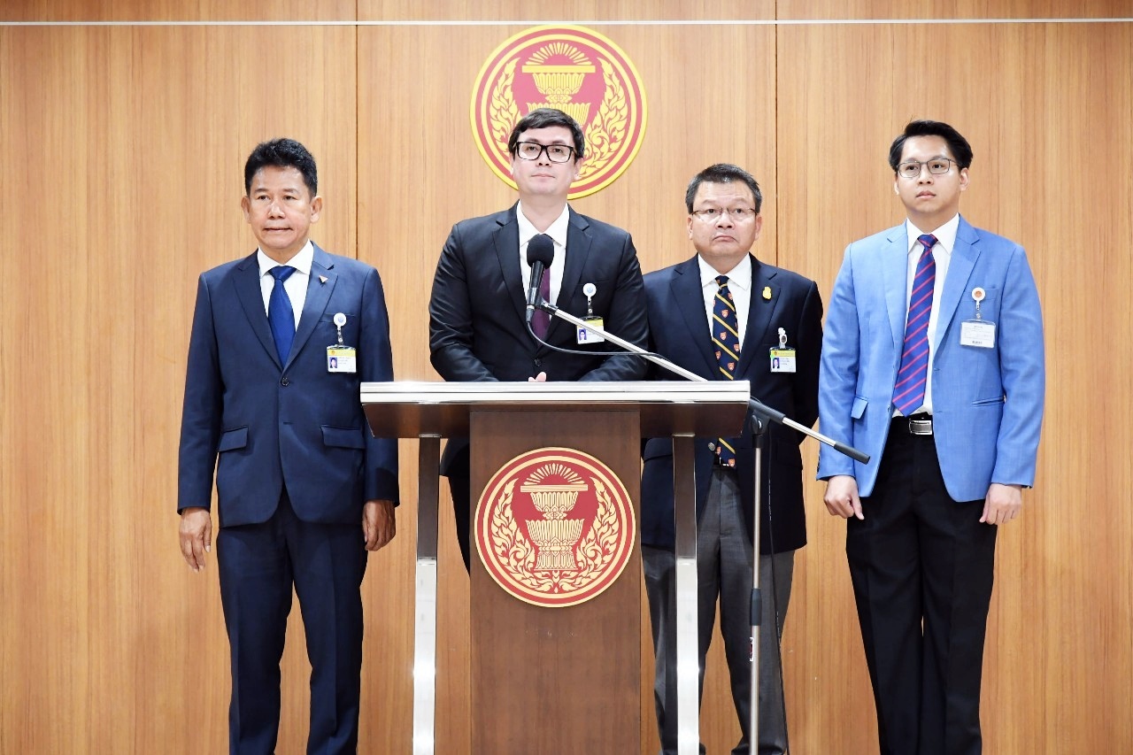 กมธ.แก้รธน.ฝ่ายค้านรุมโวย "สว.มหรรณพ"ปิดประชุมหนีความจริง  หลังถูกลากไส้รธน.60 คสช.