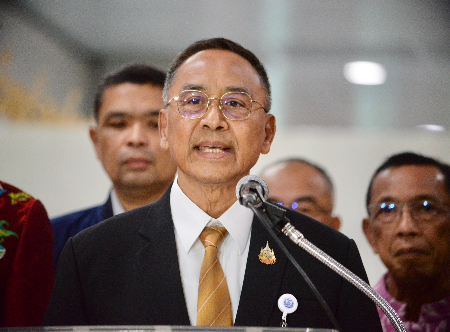 "สว.ฉัตรวรรษ" พร้อมคณะชงญัตติให้ "วุฒิสภา" ถกปม "ดีเอสไอ-ยธ." ปล่อยทุนเทา-นักโทษชั้น 14 