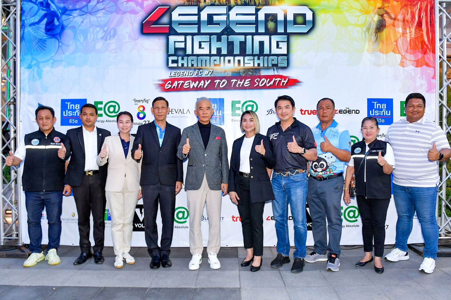 "สุวัจน์" ปลื้ม Legend FC สนาม 2 แฟนมวยแห่ชมแน่น เล็งจัดต่อปั้นนักชก MMA ไทยสู่ระดับโลก