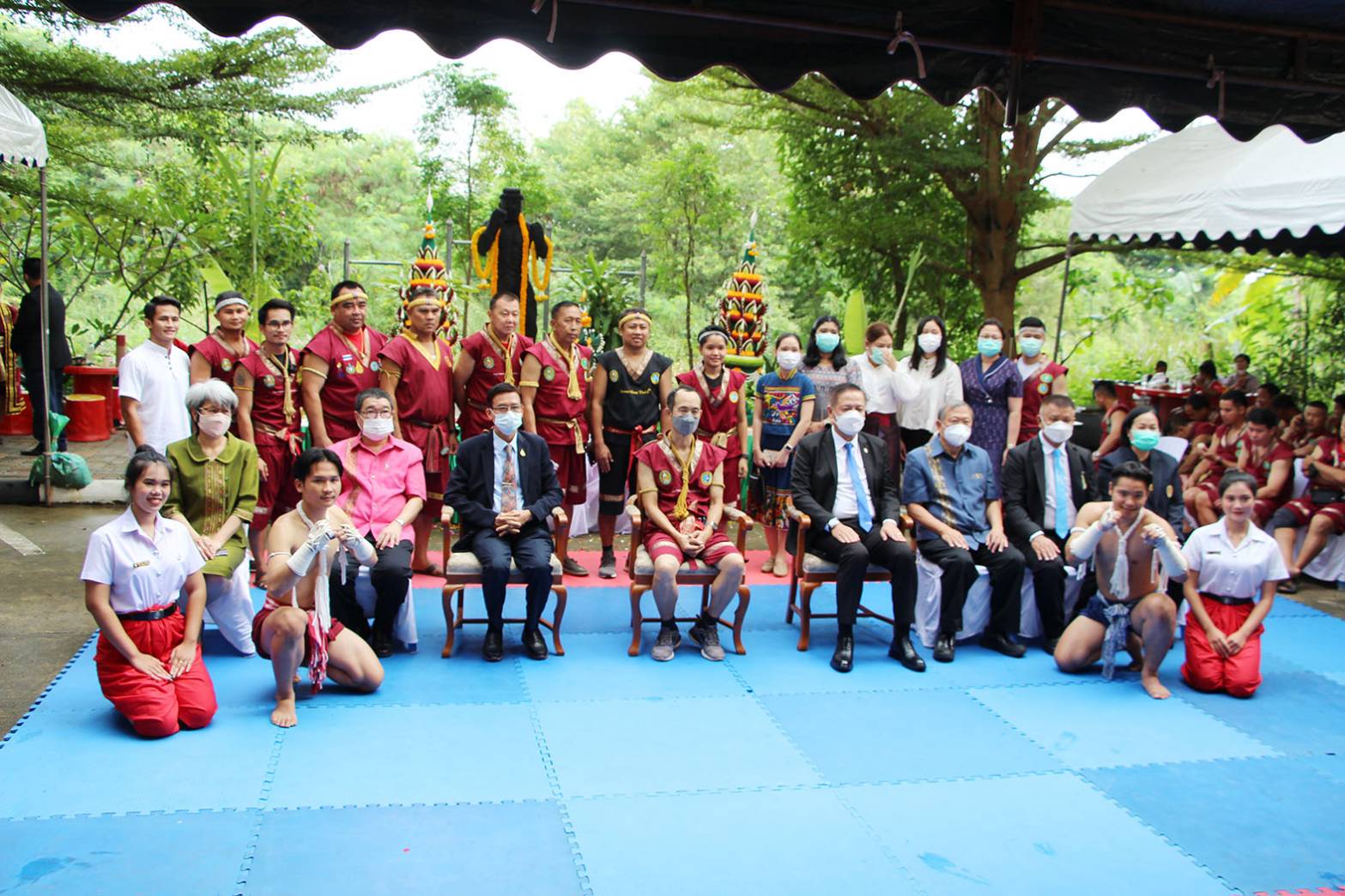 ม.ราชภัฎจอมบึงจัดพิธีไหว้ครูมวยนายขนมต้มชมฝีมือการแสดงมวยไทย