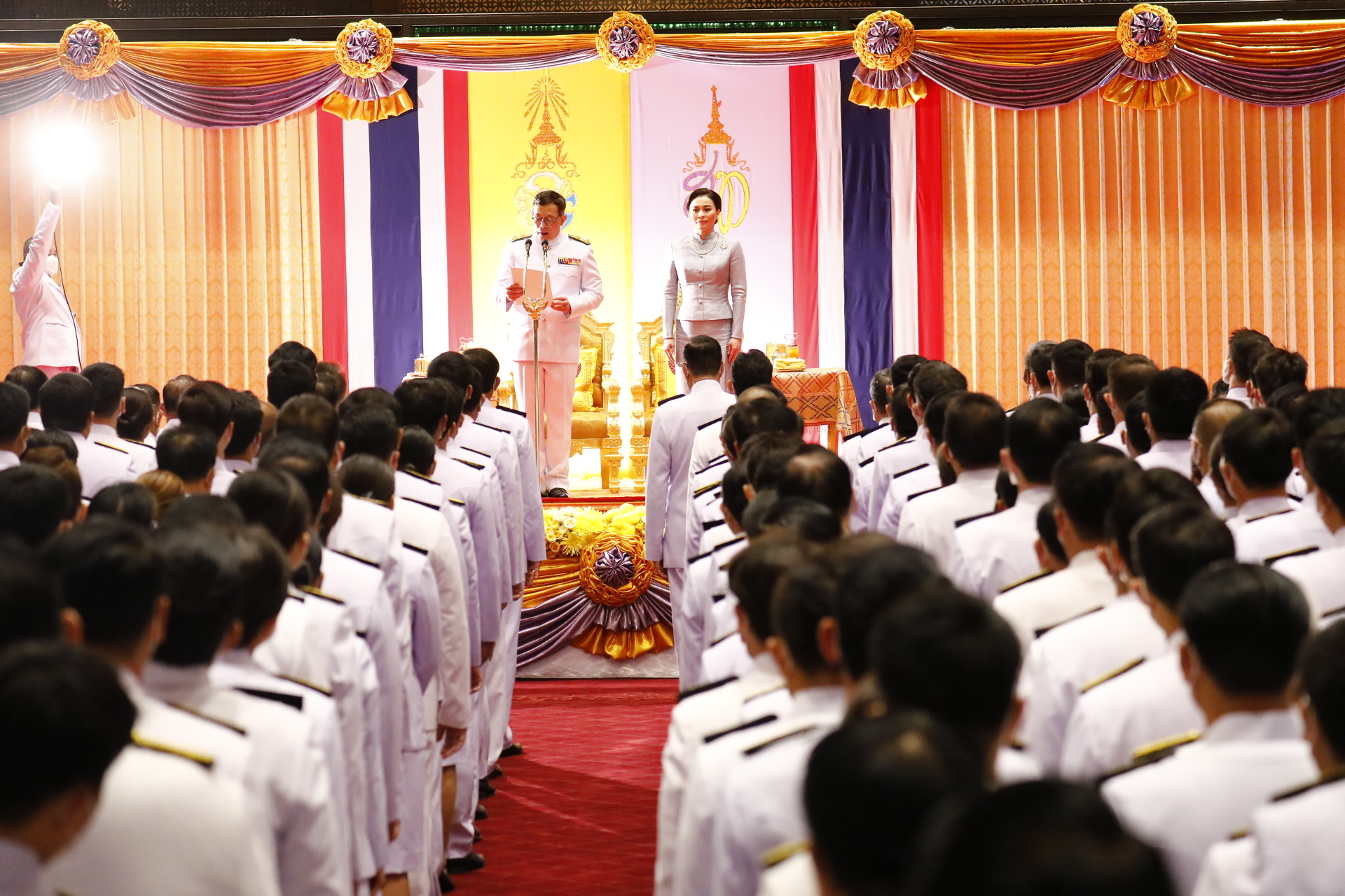 "ในหลวง- พระราชินี" ทรงเปิดประชุมรัฐสภา มีพระราชดำรัส ให้ยึดถือประโยชน์ประเทศชาติ ประชาชนเป็นสิ่งสำคัญสูงสุด