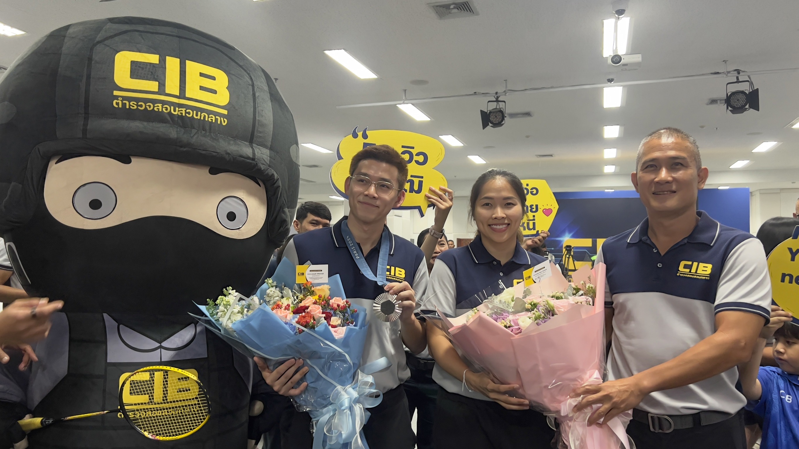 'วิวกุลวุฒิ - เมย์รัชนก' นักกีฬาแบดมินตัน โอลิมปิก 2024 ขอบคุณ 'บิ๊กก้อง' ที่คอยสนับสนุน