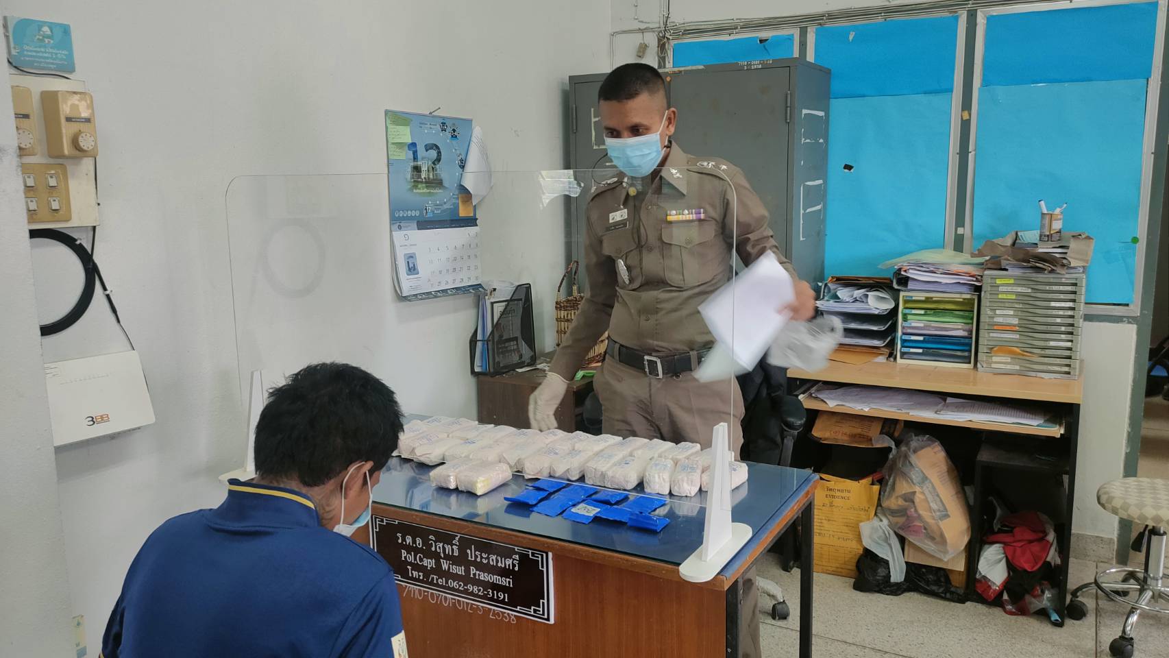 สตูลรวบขบวนการค้ายารายใหญ่คาขนำเลี้ยงวัวพบของกลางยาบ้า  56,358   เม็ด     