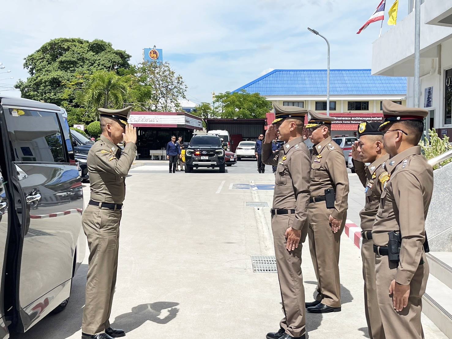ผบ.ตร.พร้อมคณะตรวจเยี่ยม สภ.นครชัยศรี กำชับ 5 แนวทางปฏิบัติหน้าที่ พร้อมดูแลสวัสดิการตำรวจ  