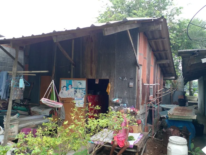 พม.สุราษฎร์ธานีมอบของขวัญปีใหม่2565ให้กับผู้สูงอายุด้วยการปรับสภาพแวดล้อมที่อยู่อาศัย# 