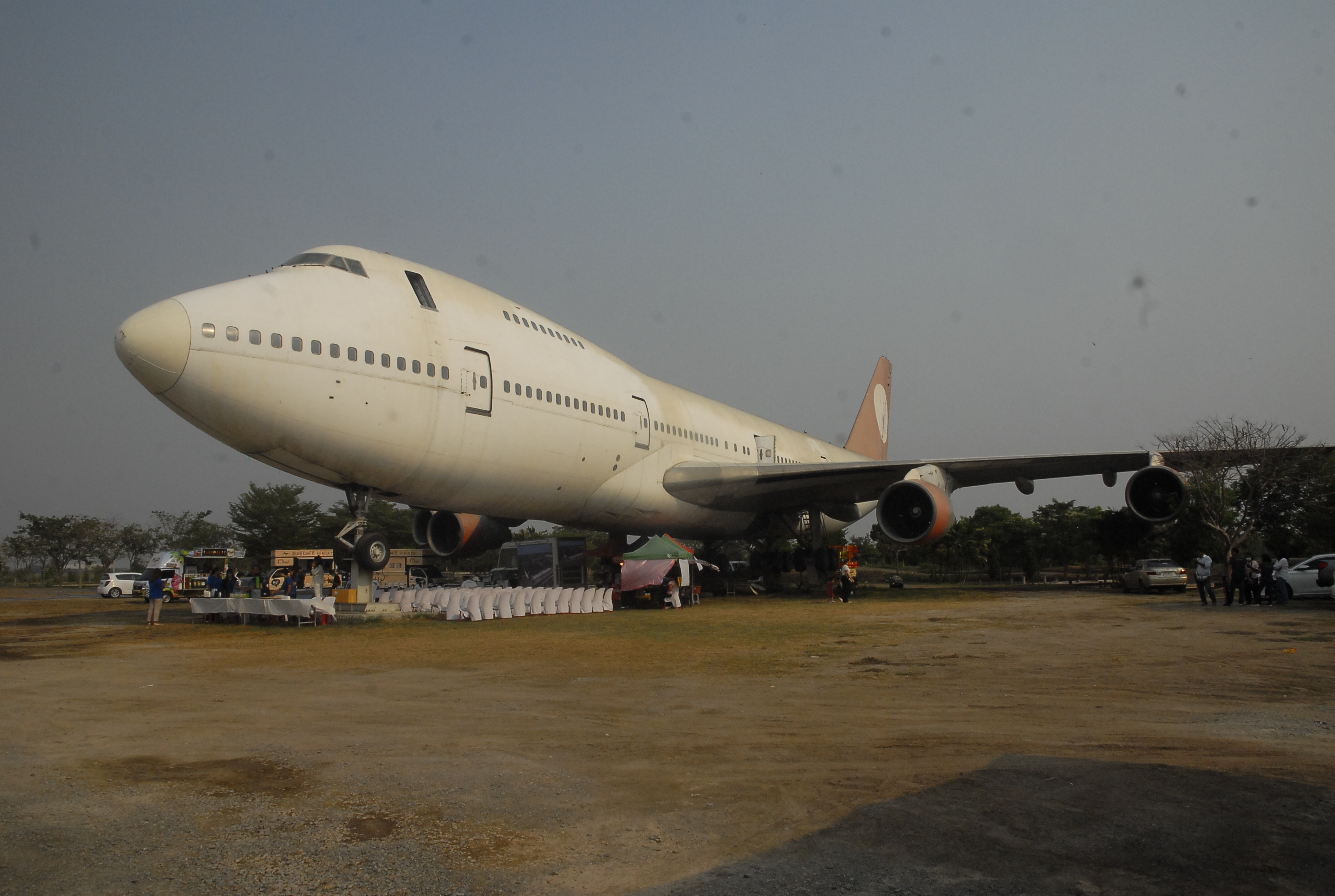 เปิดตลาด " มีตติ้ง มาร์เก็ต โบอิ้ง 747 "