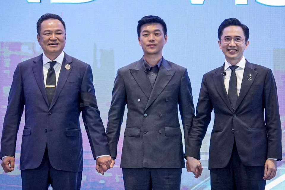 “อนุทิน” ลั่นไม่ใช่นายกฯ ฝึกงาน พิสูจน์ 3 เดือนทำได้จริง พร้อมหนุนสร้างกำแพงกั้นชายแดนที่เหมาะสม ย้ำ “ไทยต้องเป็นไท“ มีศักดิ์ศรีบนเวทีโลก 