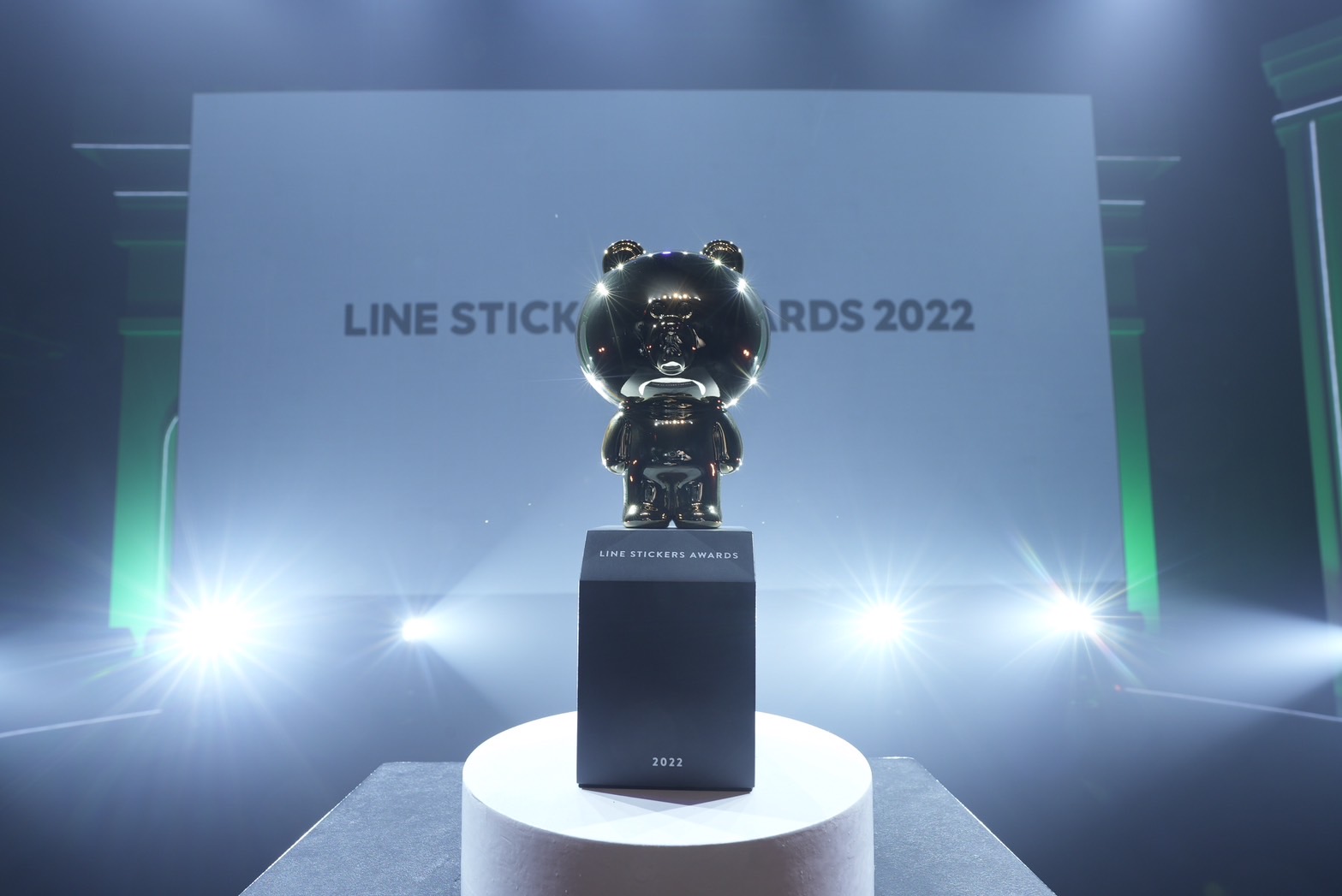 LINE STICKERS ประกาศ 10 สุดยอดผลงานสติกเกอร์แห่งปี  "LINE STICKERS AWARDS 2022"