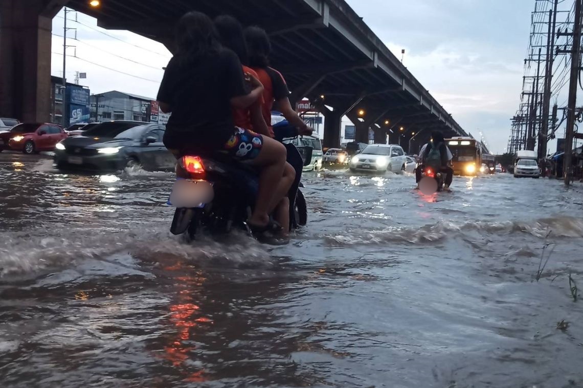 "ทน.รังสิต" แจ้งปิดถนนเลียบคลอง ตั้งแต่ สะพานฟ้า - สะพานแดง คลองหนึ่ง งดรถทุกชนิด สัญจรผ่าน