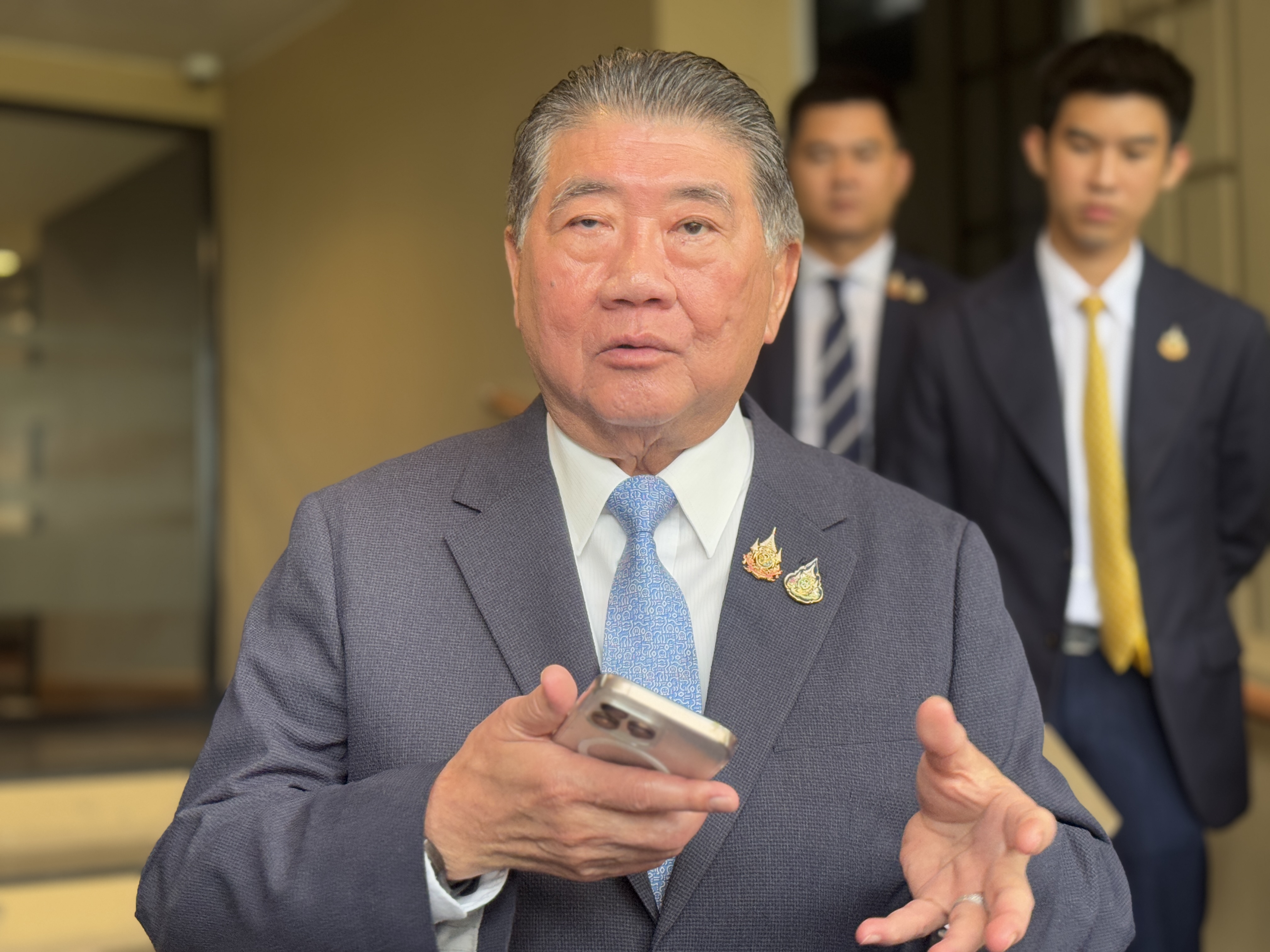 "ภูมิธรรม" โต้​ "รังสิมันต์" สร้างเขื่อนหรือฝาย​ ขึ้นอยู่กับผู้พิจารณา​ เราตอบฝ่ายเดียวไม่ได้ เล็ง​ เจรจา"กลุ่มว้า​"พื้นที่ต้นเหตุทำเหมืองทอง​