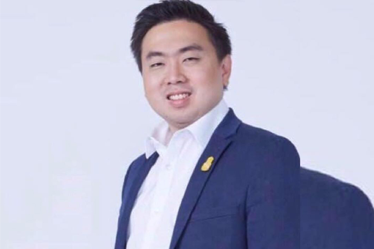 'สามารถ' สวน 'เบญจา'  ลั่นจะแก้กฏหมายมาตรา 112 จะทำเพื่อพวกพ้องตนเอง หวังผลทำลายสถาบันฯ 
