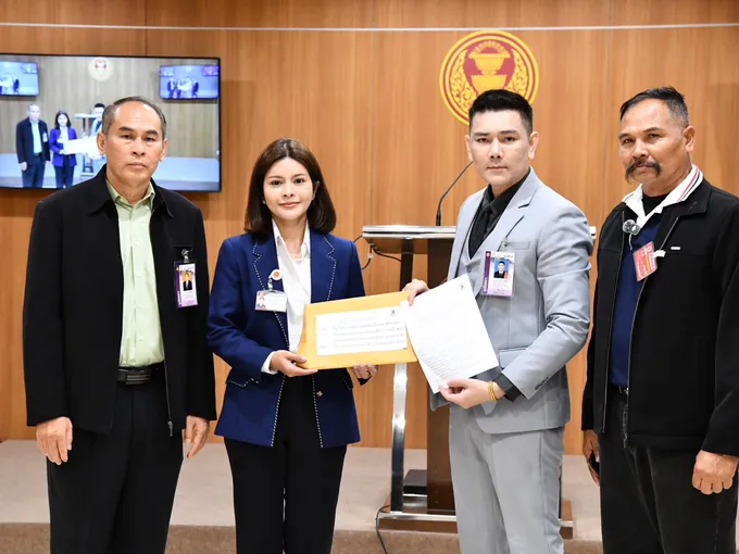 “ภคมน” รับเรื่องแฉโกงสอบนายอำเภอปี 68 เรียก 3 ล้าน/หัว จี้อธิบดีกรมการปกครองแจง กมธ. สดสงสัยวางเครือข่ายฐานอำนาจ
