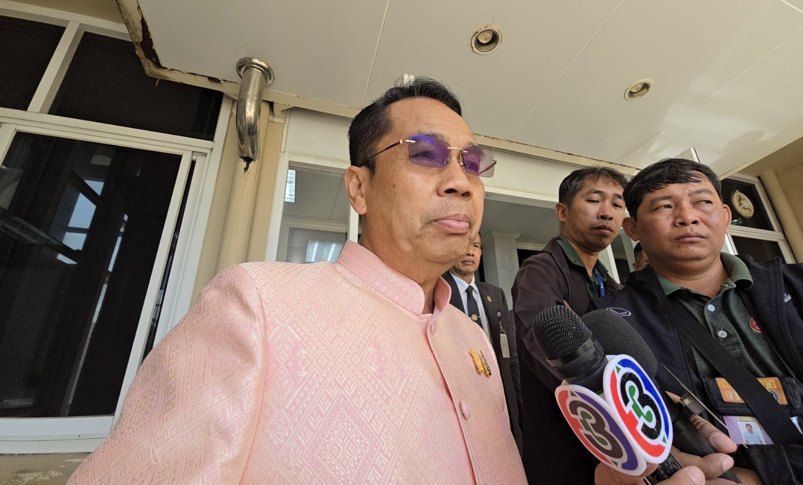 “สุทิน” เชื่อ “นายกฯ” ตั้ง “วิษณุ” นั่งที่ปรึกษา สลค. คิดดีแล้ว บอก ไม่ตะขิดตะขวงใจ ขอให้ลืมความหลัง