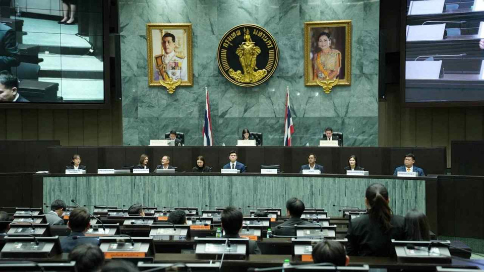  สภา กทม. ไฟเขียวถ่ายทอดสดประชุมกรรมการ! เปิดตรวจงบปี 70 โปร่งใส ประชาชนติดตามได้