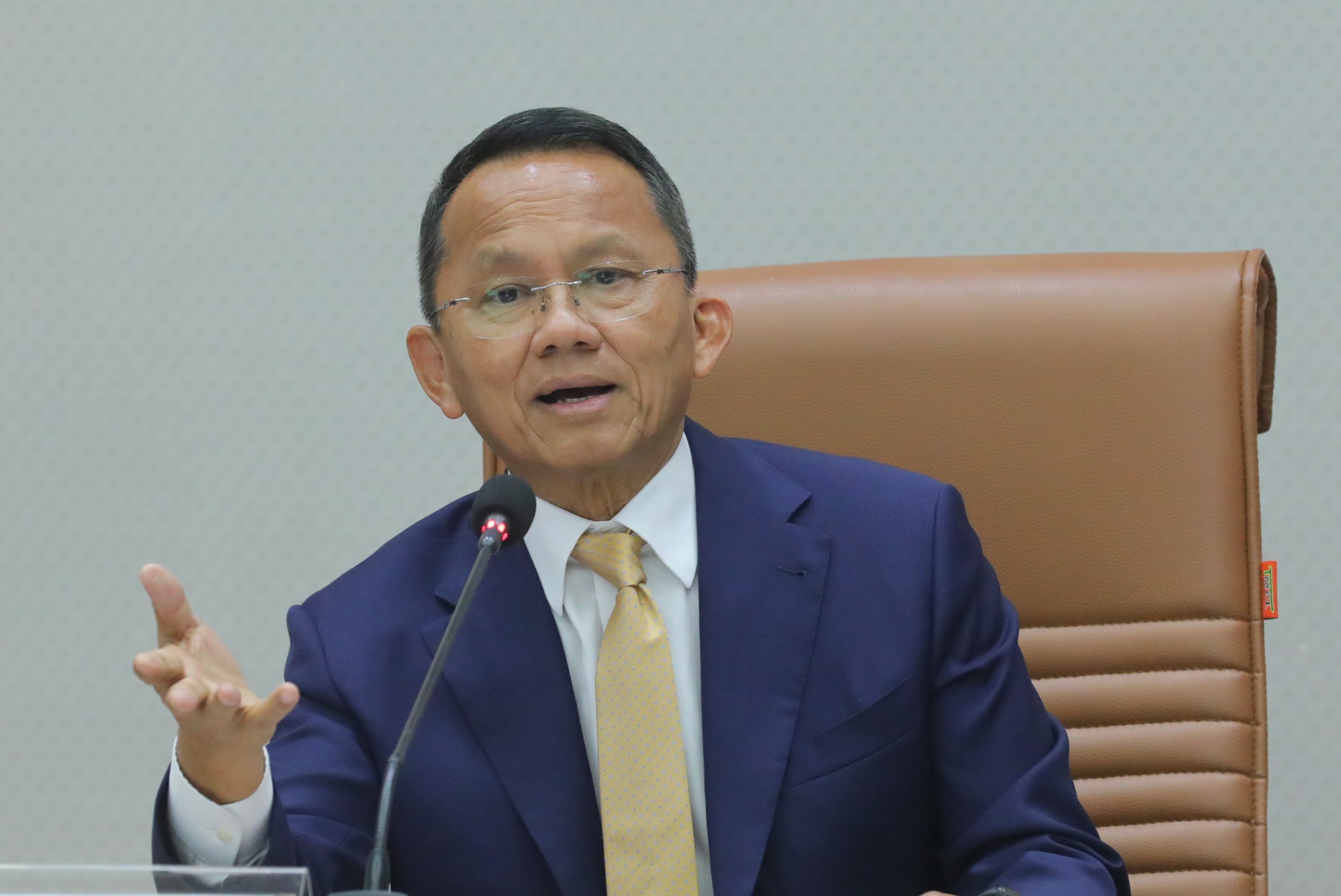 “สมศักดิ์” เตือนปชช.ดูแลตัวเองช่วงฝนตกหนักระวัง 4 กลุ่มโรค มากับน้ำท่วม แนะล้างมือ-ไม่ลุยน้ำ 