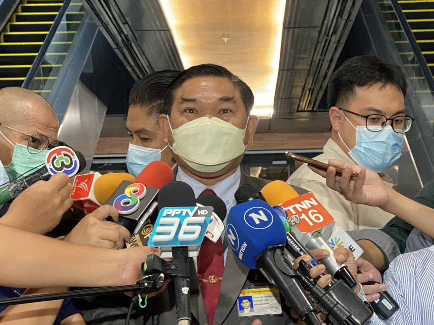 "คฑาเทพ"  จ่อพบ "บิ๊กป้อม"  ปราม “ธรรมนัส” หยุดดิสเครดิสพรรคเล็ก