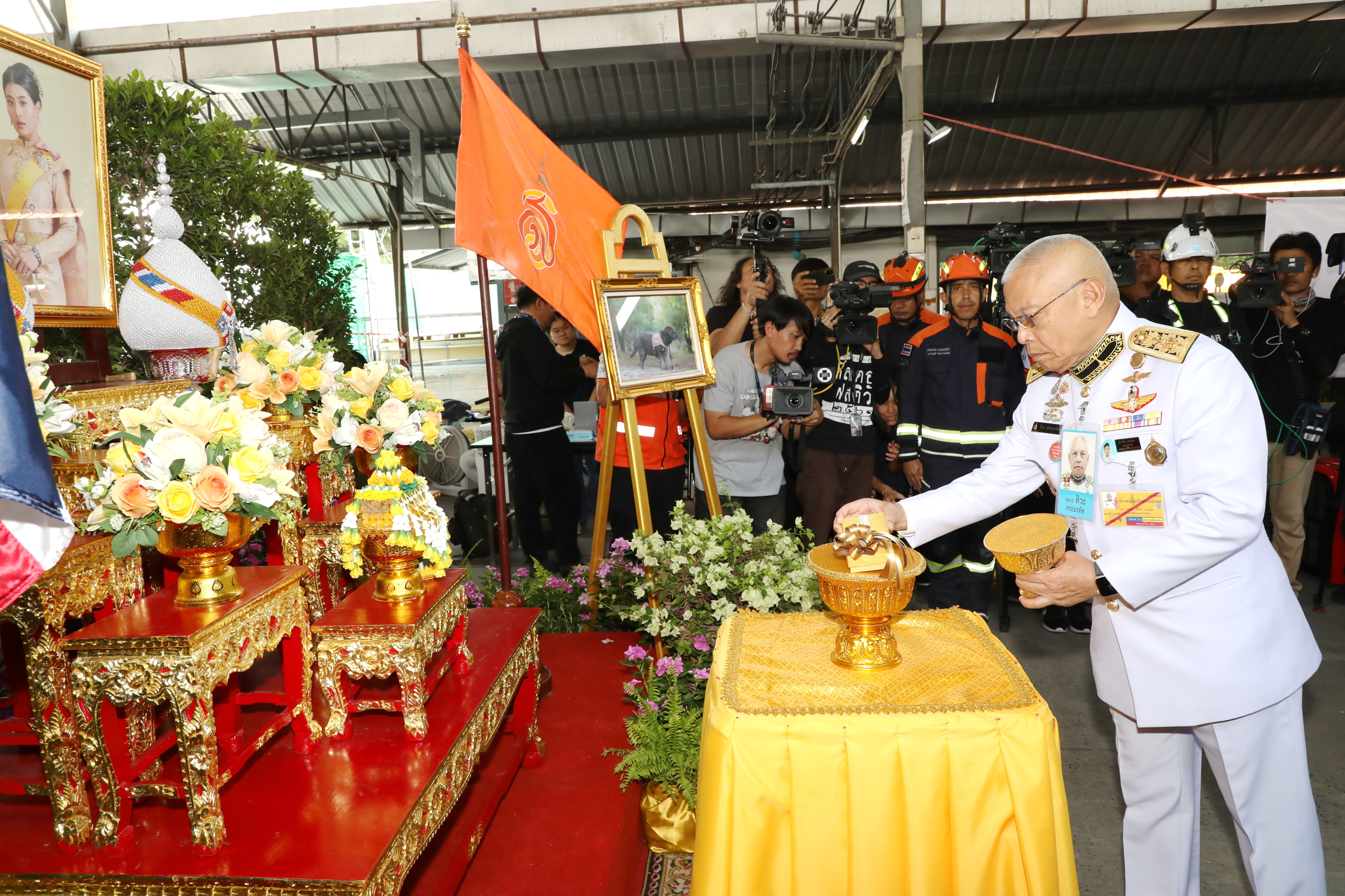 สมเด็จพระเจ้าลูกเธอ เจ้าฟ้าสิริวัณณวรีฯ พระราชทานพระราชทรัพย์ แก่ทีม "สุนัข K9" ปฏิบัติภารกิจค้นหาผู้ประสบภัยอาคารถล่ม