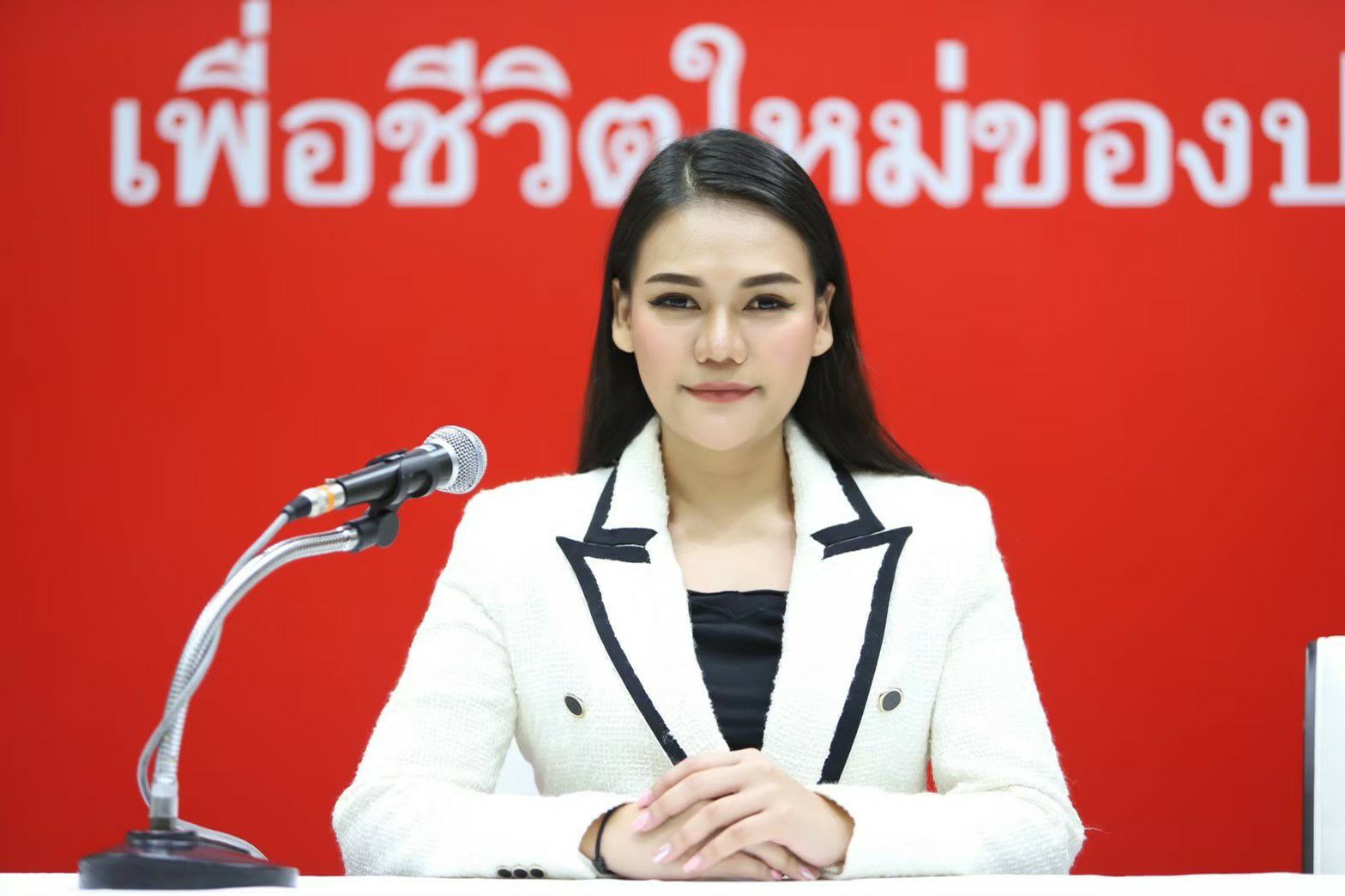 "ชญาภา" ขอบคุณนิด้าโพลหนุน "พท.- อุ๊งอิ๊ง" ครองใจชาวเมืองย่าโม มั่นใจแลนด์สไลด์อีสานยกภาค