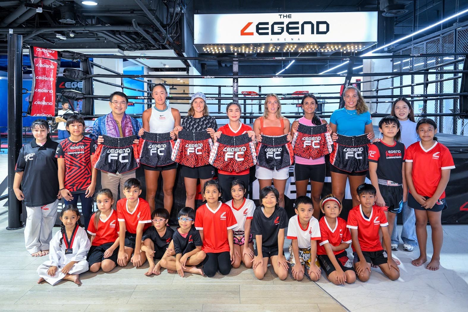 5 นักเทนนิสโลก สัมผัสมนต์เสน่ห์ซอฟต์พาวเวอร์ "มวยไทย" ก่อนหวดแอลไลด์ไทยแลนด์โอเพ่น