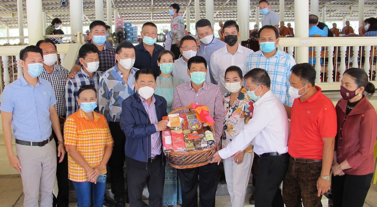 ชาวราชบุรีแห่ร่วมทำบุญวันคล้ายวันเกิด"มานิต นพอมรบดี"อดีตรมช.สาธารณสุข 