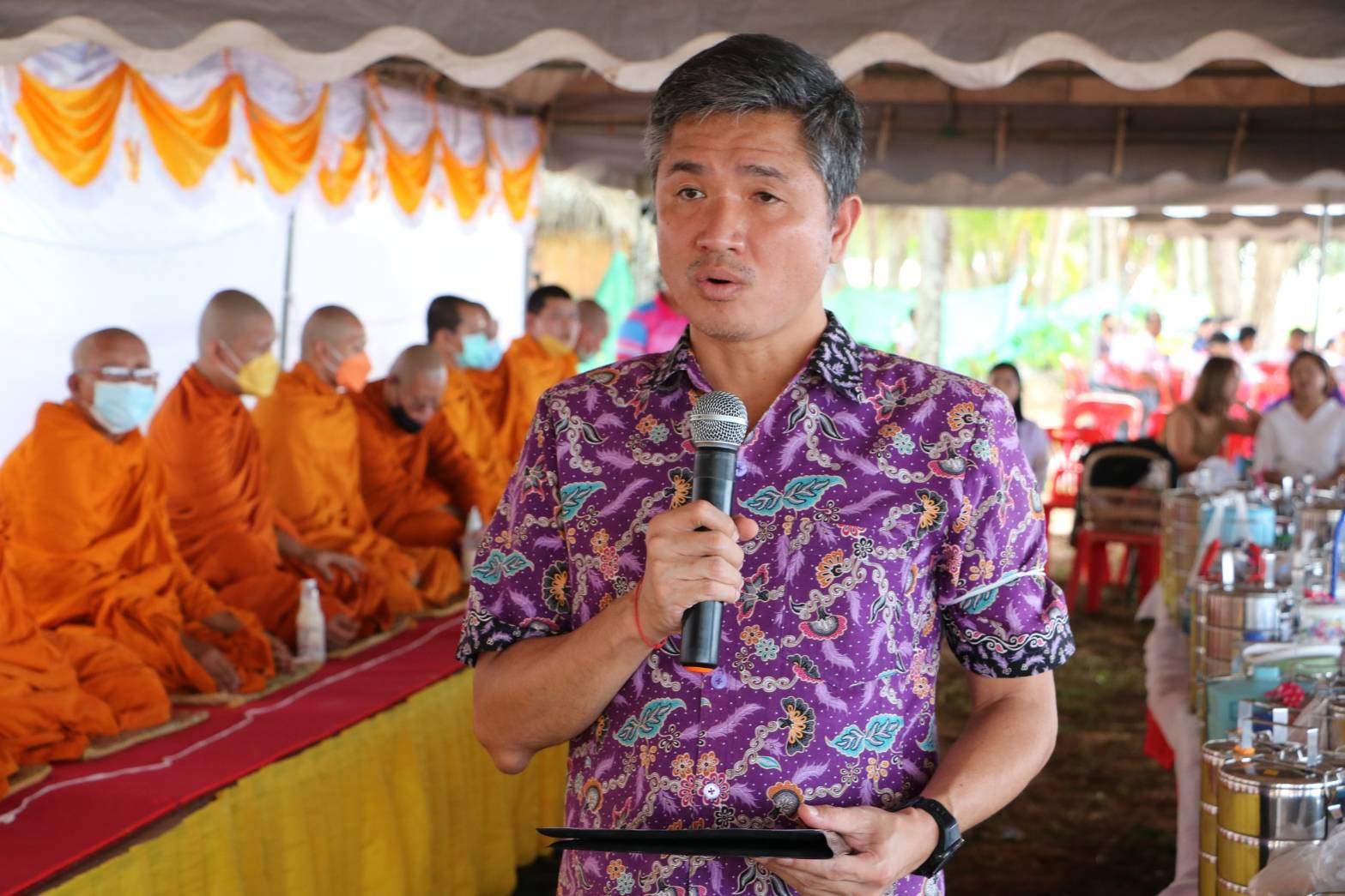 หนึ่งในไทยแลนด์ ชาวตำบลโคกกลอยร่วมสืบสานประเพณีโบราณ ลอยแพสะเดาะเคราะห์ในวันลอยกระทง