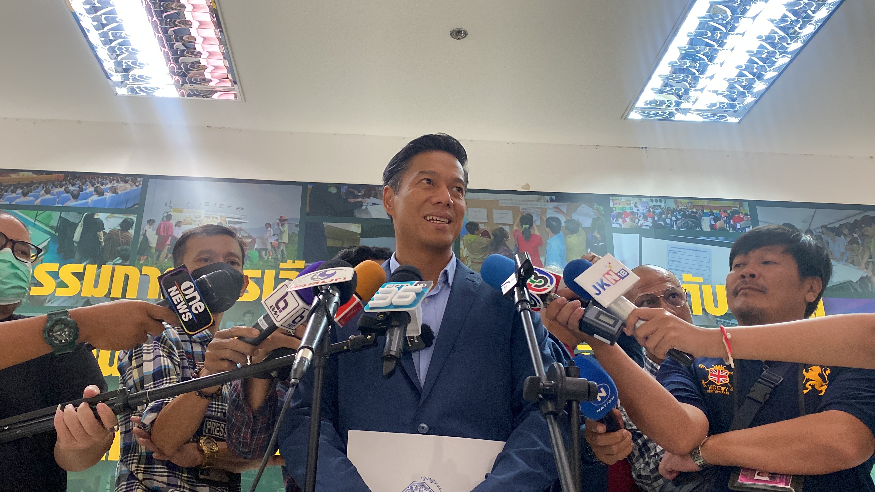 “กัณวีร์” ย้ำ แก้ปม “ขัดแย้งชายแดนใต้” เพื่อสนับสนุนสิทธิเสรีภาพในการแสดงออกของปชช. ไม่มีเอี่ยว “แบ่งแยกดินแดน” มอง ถูกยกขึ้นมาเพื่อโค่นล้มจัดตั้งรัฐบาล
