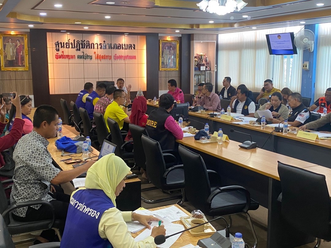 รองผู้ว่าฯยะลา ประชุมการพิจารณากลั่นกรองการขออนุญาตให้ตั้งสถานบริการในเขตพื้นที่ อ.เบตง 