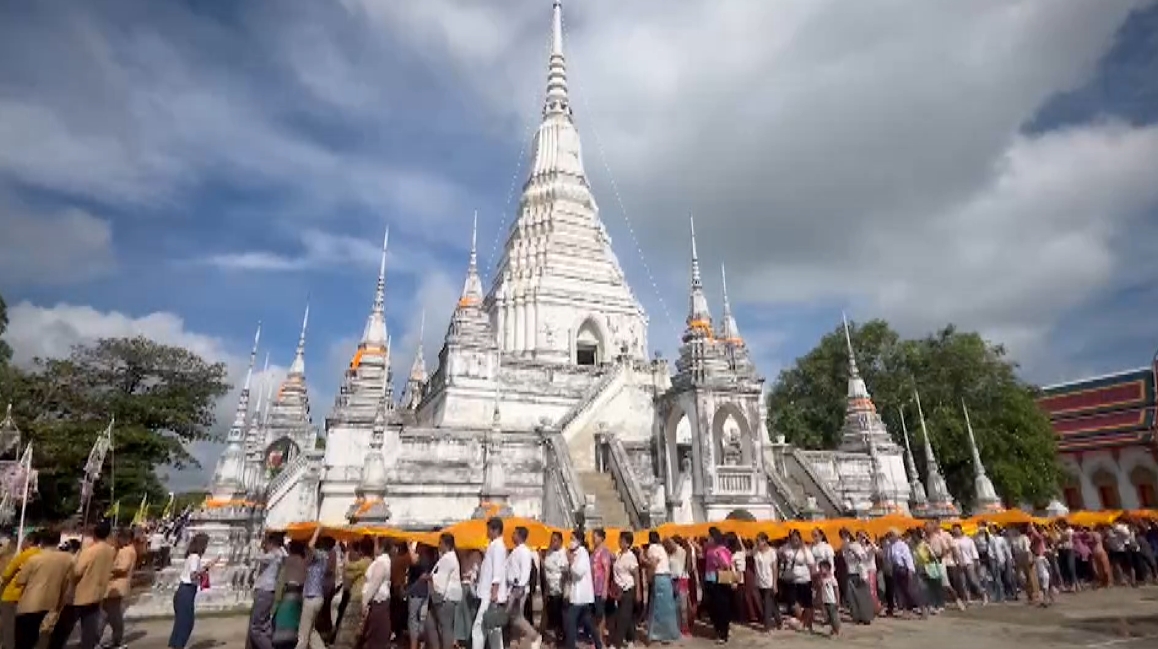 ส่องเลขเด็ดงานบุญห่มผ้าเจดีย์มหาจุฬามณีเก่าแก่อายุ 99 ปีที่สุพรรณบุรี