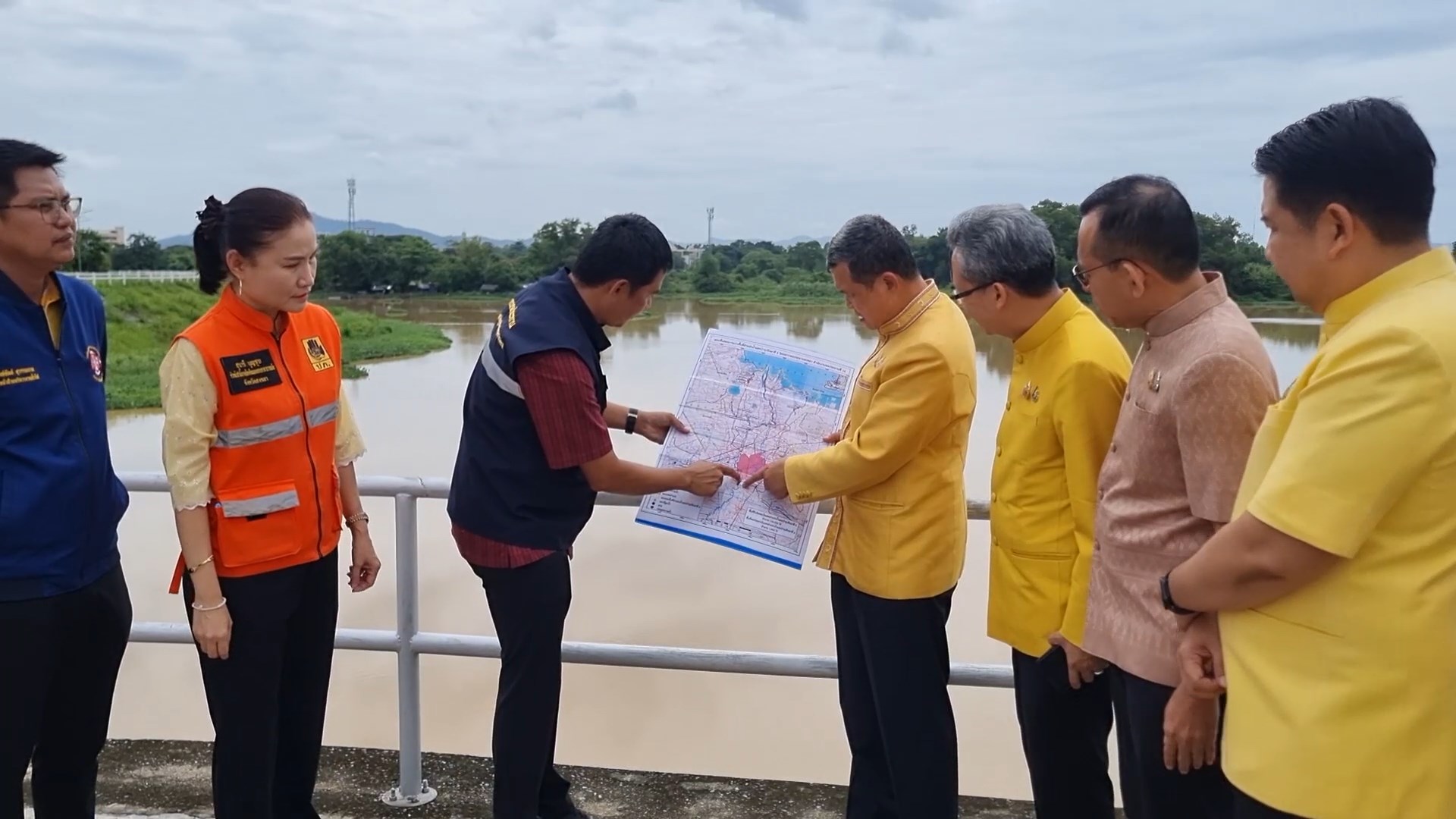 ปลัดมหาดไทยตรวจน้ำหาดใหญ่ มั่นใจปีนี้ไม่ท่วม หากฟ้าไม่ถล่ม