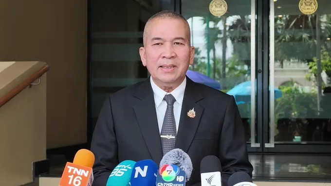 “รุทธพล” เผย “สมชาติ” ได้หมายเรียกคดีนอมินีอสังหาริมทรัพย์ภูเก็ตแล้ว ดีเอสไอนัด 7 ก.ย. 