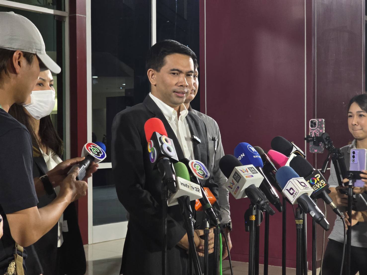 "เอกภพ สายไหมต้องรอด" รอดนอนคุก ได้ประกันตัว ลั่นเตรียมส่งของขวัญปีใหม่ให้บอส"ดิไอคอน" 